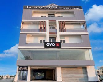 Hotel O by OYO Trinetra Stay in Luxury - Jadcherla - Building