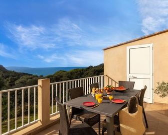 Hélios3 4 / 6pers sea view 2 bedrooms - Résidence Hélios - Cargèse - Балкон