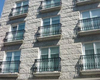 Hotel Grove - O Grove - Edificio