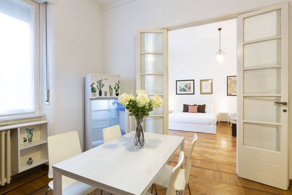 Living isola - מילאנו - חדר אוכל
