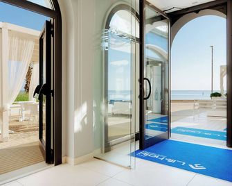 Life Hotel - Porto Recanati - Balcón