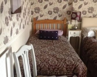 Tynedale Guest House - פנרית'