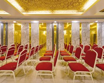 Treebo Golden Swan Pammal - Pallāvaram - Sala de reuniones