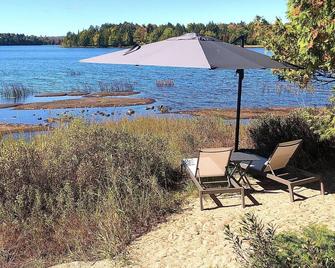 Wolfe Lake Cottage sleeps eight - Nipissing, Ontario, Canada - North Bay - Patio