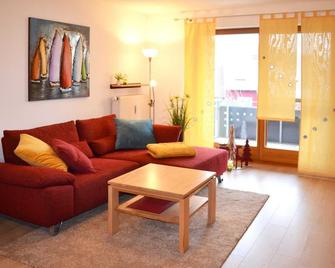 Ferienwohnung Nebenan - Ebern - Sala de estar