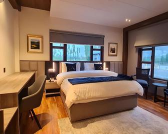 Pinnacle Executive Lodges - Skārdu - Habitación