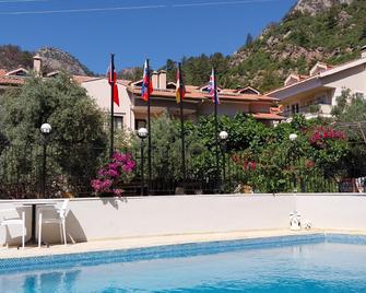 Hanli Apart Otel - Turunç - Pool