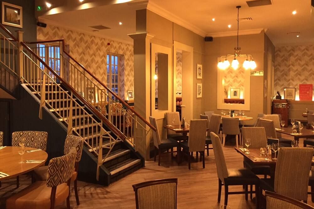 ووتر سايد باي جرين كينج إنز