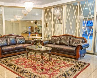 Howard Johnson by Wyndham Pikesville - Pikesville - Huiskamer