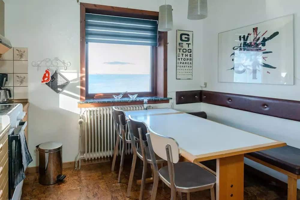 3 Bedroom Apartment / Great Sea View / Quiet - טורשאבן - חדר אוכל