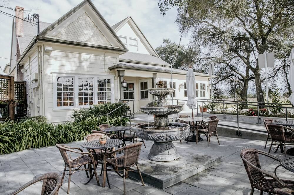 Geyserville Inn thumbnail 3