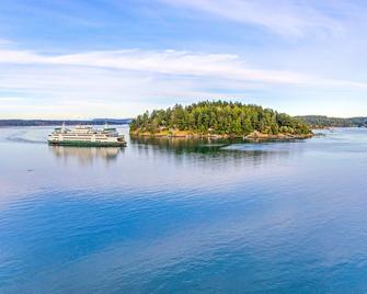 Harbor View Condo! (Blue Water Suite) - Friday Harbor - Beach