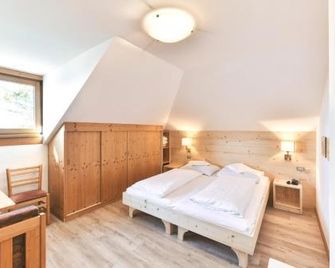 Hotel Gasthof Stern - Deutschnofen - Bedroom