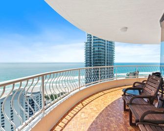 Aegean Apartments - Surfers Paradise - Balcony