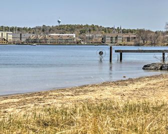 Modern Sturgeon Bay Home by Potawatomi State Park! - Sturgeon Bay