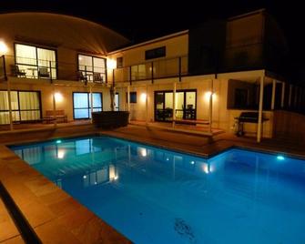 Sunset View Lodge - Dargaville - Pool