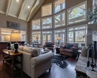 The White Hart House Lake Lanier - Dawsonville