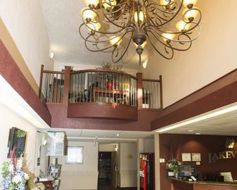 Lakeview Inns & Suites - Chetwynd - Chetwynd - Lobby