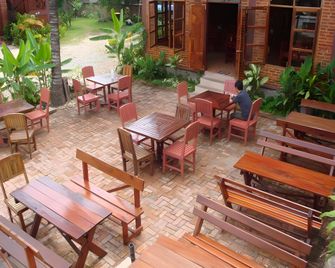 Zuela Guesthouse and Restaurant - Luang Namtha - Restaurant
