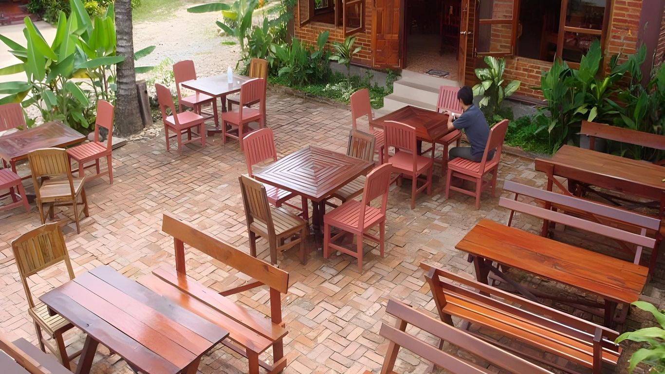 Zuela Guesthouse and Restaurant