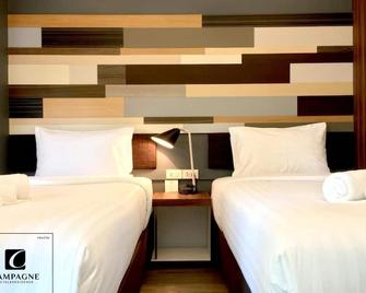 Campagne Hotel And Residence - Sha Plus - Pathum Thani - Ložnice