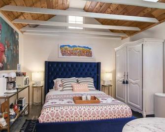 #stayinmydistrict Sellwood Private Garden Casita - Portland - Bedroom