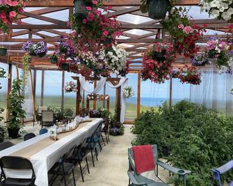 Private Cozy Cabin with Amazing Inlet Views - Ninilchik