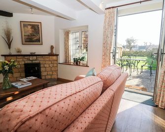 Cowfair Cottage - Chipping Campden - Living room