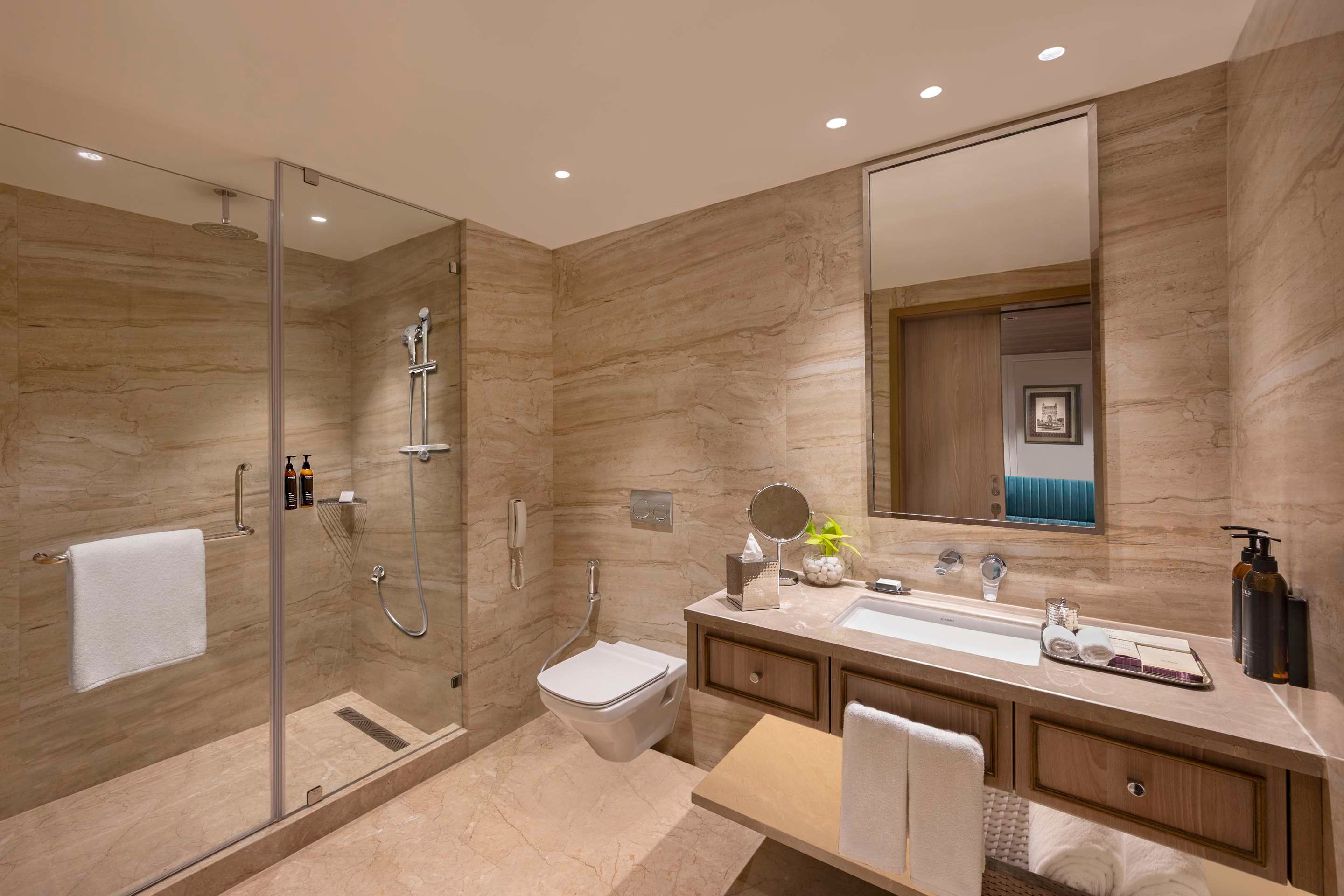 Aurika Mumbai International Airport - Mumbai - Bathroom