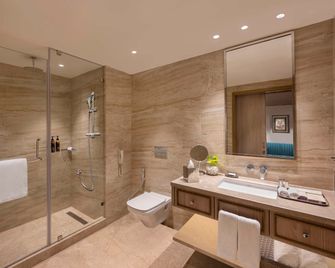Aurika Mumbai International Airport - Mumbai - Bathroom