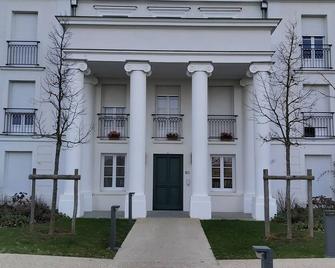 3 room flat in ParkLane - 1,5km Disney - Serris - Edificio