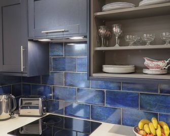 SALLY, pet friendly, country holiday cottage in Whitstable - Whitstable - Kitchen