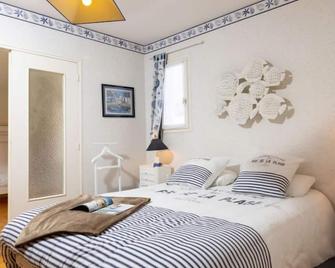 Holiday Home Karome by Interhome - Saint-Coulomb - Chambre