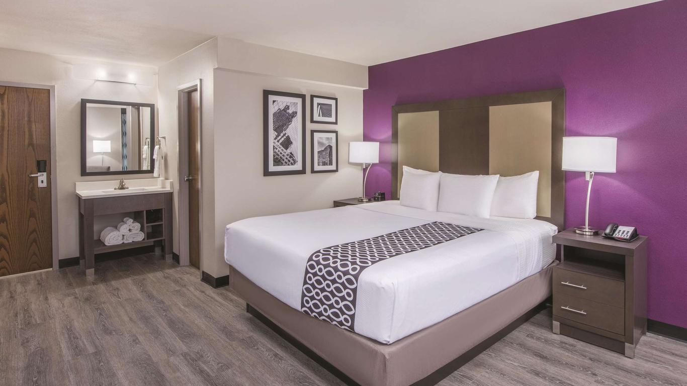 La Quinta Inn & Suites by Wyndham Festus - St. Louis South