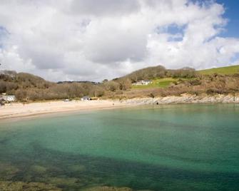 Trelawne Garden Annexe - Falmouth - Beach