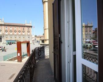Piazza Trento 11 - Monza - Balkon