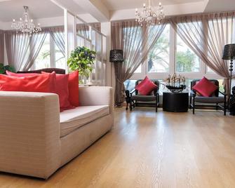 Rasa Boutique Hotel Chiang Rai - Chiang Rai - Olohuone