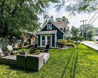 Blue Heron Way Fenced Yard & Beach Access - Verona - Terasa