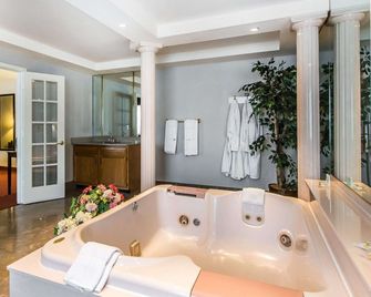 Quality Inn & Suites University/Airport - Louisville - Boligens fasiliteter