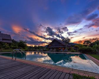 Namkat Yorla Pa Resort - Muang Xai - Piscina