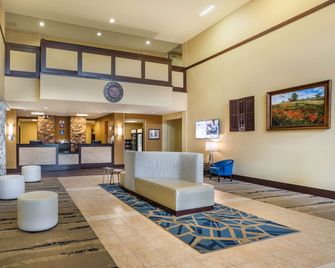 Best Western Plus University Park Inn & Suites - State College - Resepsjon