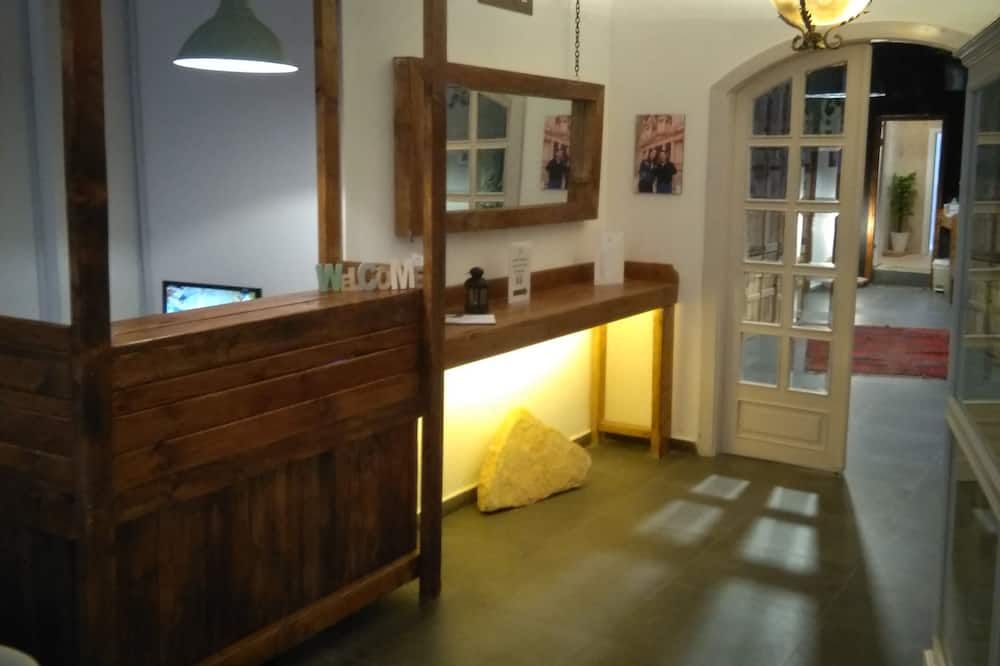 The Cabin - עמאן - פטיו