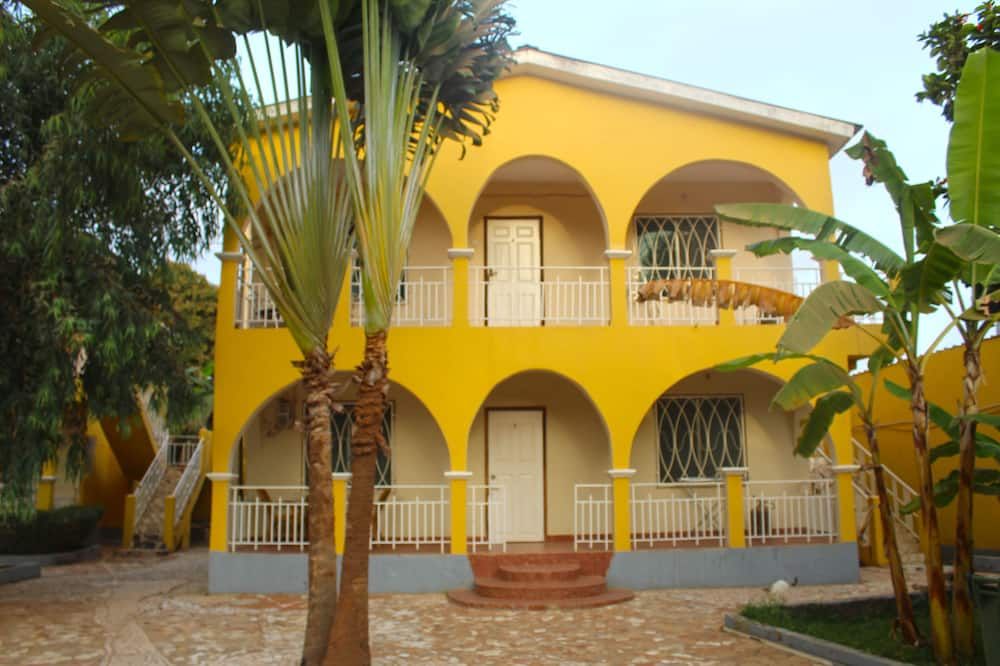 Harmony house apartments - Serrekunda - Building