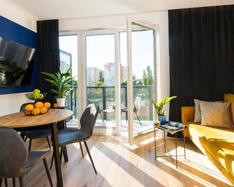 Portovo Residence managed by Apartmore - Gdansk - Living room