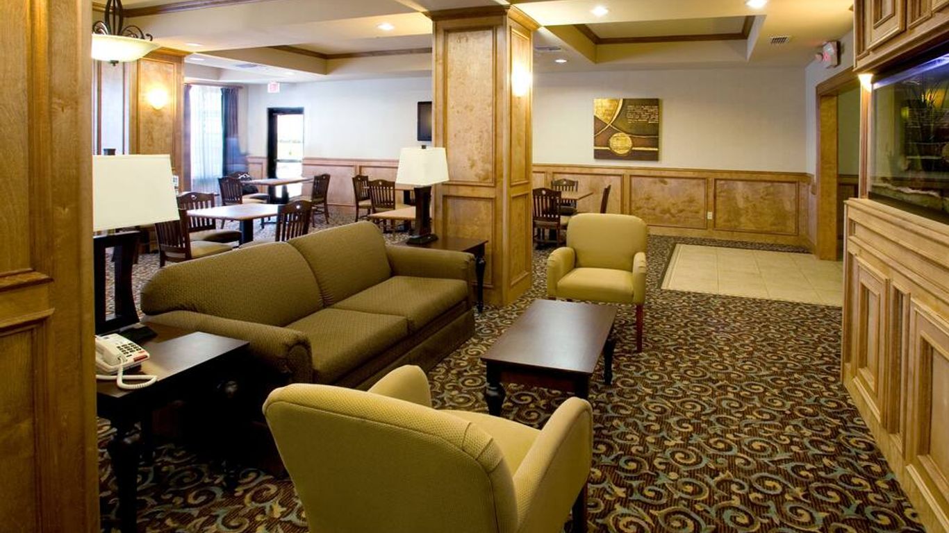Holiday Inn Express & Suites Kingsville By IHG