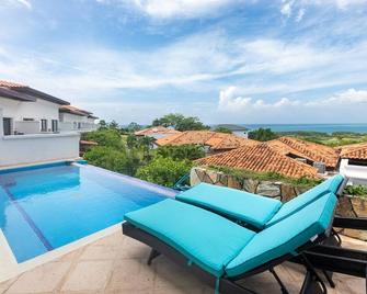 Pristine Bay 1205 villa - Coxen Hole - Pool