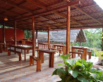 Hostal Tena Ñaui - Tena - Innenhof
