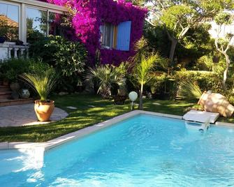 Room with private bathroom, swimming pool - La Londe-les-Maures - Piscine