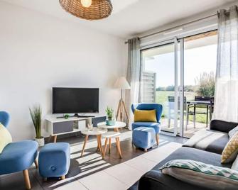 Apartment Le Domaine de Fort Neuf by Interhome - Quiberon - Salon