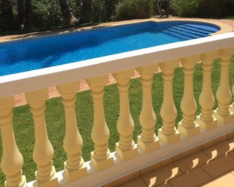 Secluded Lovely 2 Bedroom Ground Floor Apartment with WiFI Pool and Garden - Praia da Luz - Pool